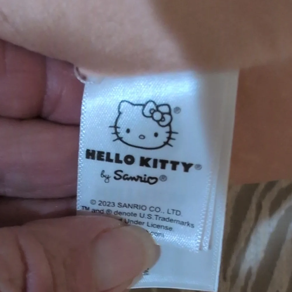 Hello Kitty Plush with Pink Bow SquishMallows New With Tags
